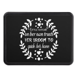 Lilla häxa på hennes egen tro på hennes rumpa. dragkroksskydd