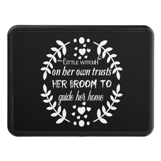 Lilla häxa på hennes egen tro på hennes rumpa. dragkroksskydd (Framsidan)