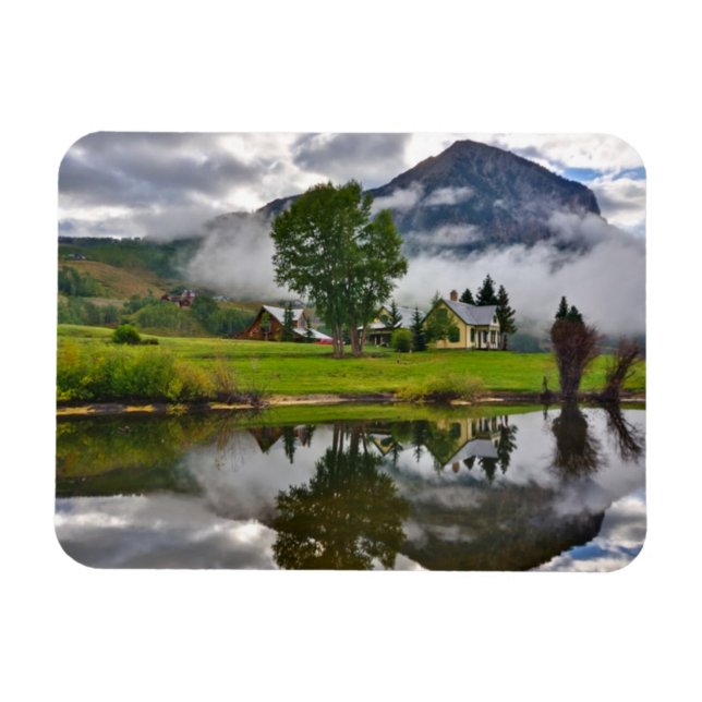 Lilla huset i Mist på Sjö Magnet (Horisontell)