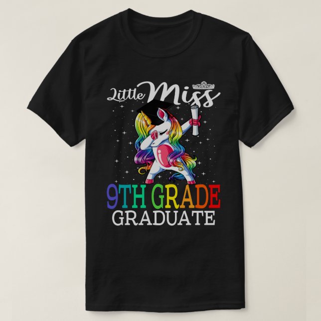 Lilla miss 9th Klass Student Unicorn2 T Shirt (Design framsida)