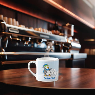 Lilla penguin med snö bollar som viftar espressomugg
