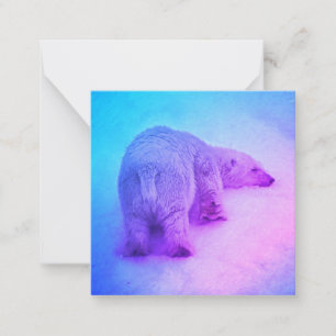 Lilla Polar Bear som sätter huvudet på snö Anteckningskort