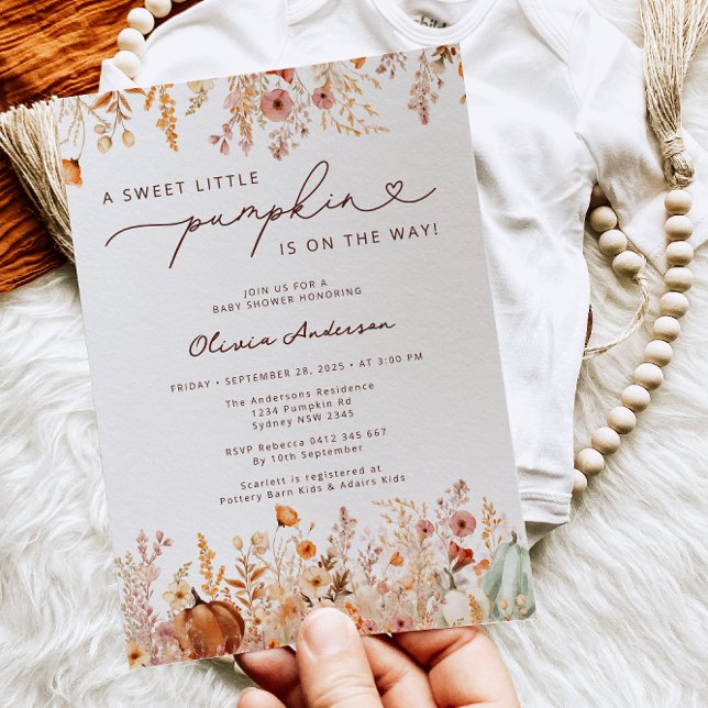 Lilla Pumpkin är på Blommigten Baby Shower Inbjudningar (Skapare uppladdad)