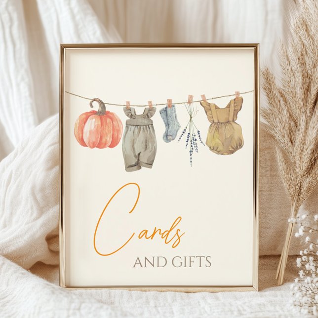 Lilla Pumpkin Fall Clothes Girl Cards and Gifts Poster (Skapare uppladdad)