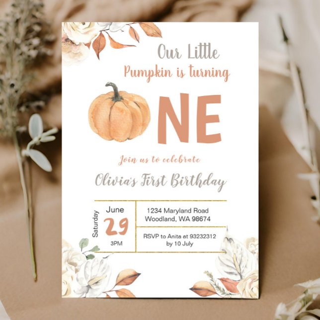 Lilla Pumpkin Turning en födelsedag Inbjudningar (Skapare uppladdad)