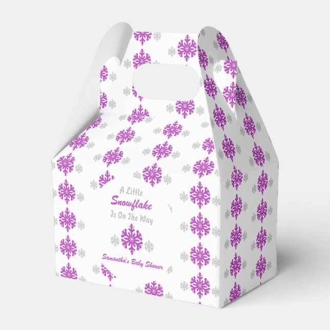 Lilla snöflummel på vägen presentaskar (Framsidan Sidan)