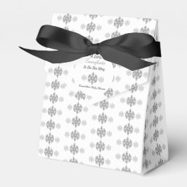 Lilla snöflummel på vägen presentaskar
