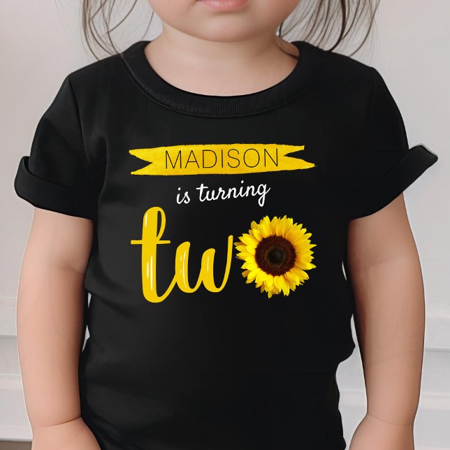 Lilla solros 2:a födelsedag t shirt (Skapare uppladdad)