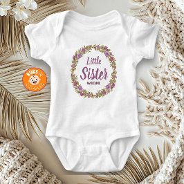 Lillasyster med lila blomsterkrans namn t shirt