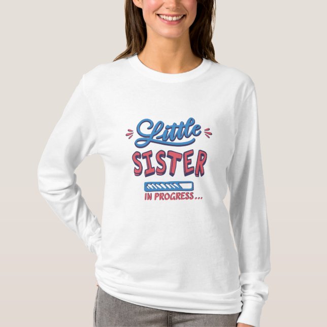 Lillasyster under utveckling t shirt (Framsida)