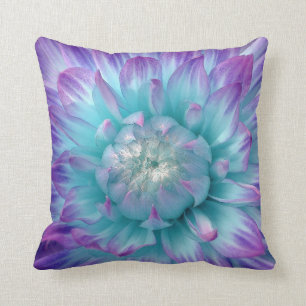 Lilor och Aqua färgad Dahlia Kudde