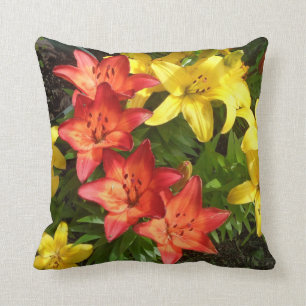 Lily Flower Red Grönt & Gult Photo Designad Kudde