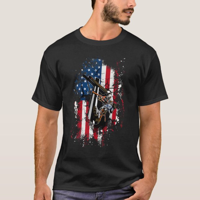 Lineman Distress amerikanska Flagga Patriotic 4:e T Shirt (Framsida)