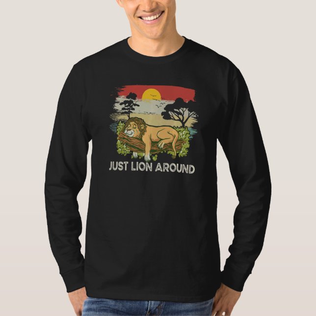 Lion Pun  Tired Lion T Shirt (Framsida)