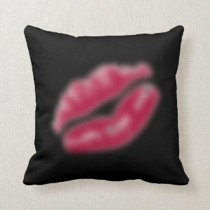 Lipstick Kiss Pillow Kudde