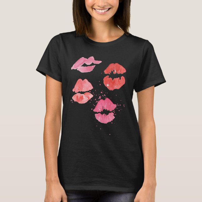 Lipstick Kisses for Valentines Day T Shirt (Framsida)