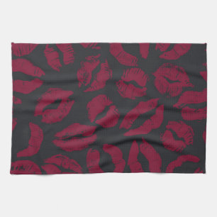 Lipstick Kisses: Mörk Red Imprint Kökshandduk