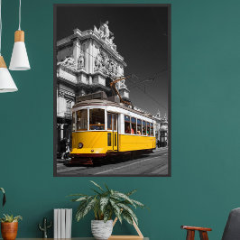 Lissabon Gul Spårvagn. Augusta Gatuvalv S/V Foto Poster