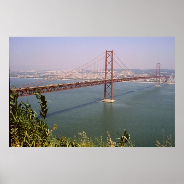 Lissabon Portugal 25 de Abril Bridge River Tejo Poster (Framsidan)