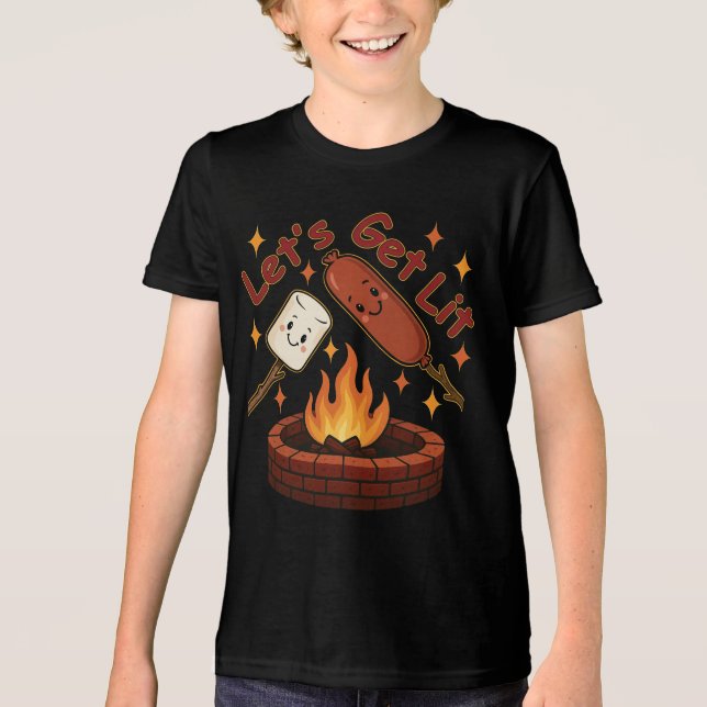 Lit Firepit - Cute Marshmallow & Hett Hund T Shirt (Framsida)