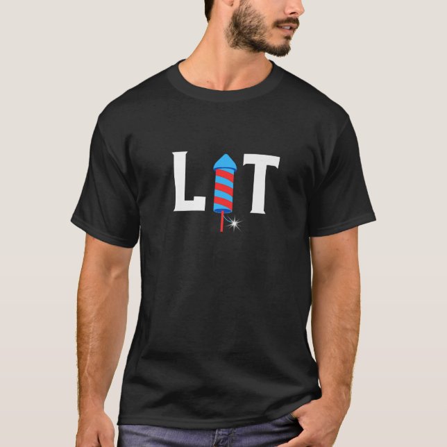 Lit Fireworks Independence 4:e juli Party USA am T Shirt (Framsida)