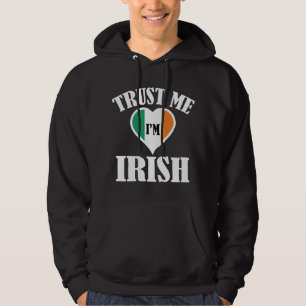 Lita på mig att jag är irländare hoodie