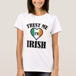 Lita på mig att jag är irländare t shirt
