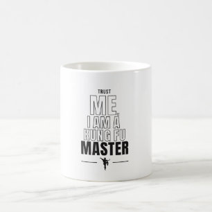 Lita på mig, jag är en lustig Kung fu citat Kaffemugg