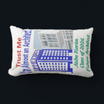 Lita på mig, jag är nästan en arkitekt Pillow Lumbarkudde<br><div class="desc">Lägg till lite humor och stil i ditt rum med den här "Lita på mig, jag är nästan en arkitekt"-kudden. En perfekt till kontoret, sovrummet eller studieutrymmet för arkitekturen studenter och professioneller. Den här kudden visar dina designambitioner på ett bekvämt och snyggt sätt! Tack vare dig, smidig, tålig och kompakt,...</div>