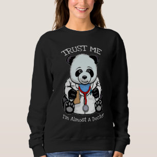 Lita på mig, jag är nästan läkare Medicinstudent P T Shirt