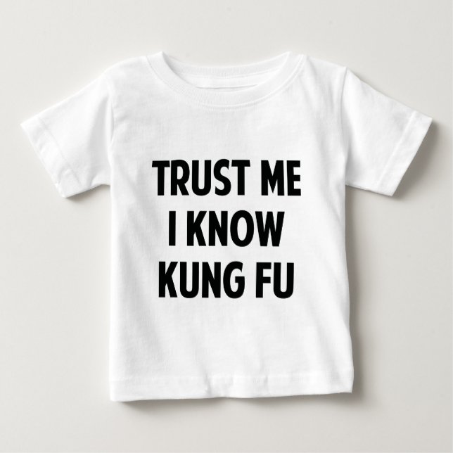 Lita på mig jag kan Kung Fu T Shirt (Framsida)