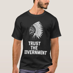 Lita på regeringen Essential T-Shirt