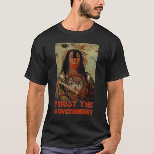 Lita på regeringen t shirt (Framsida)