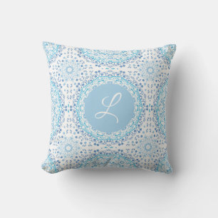 Lite Blue Mandala Decorative-pelare med monogram Kudde
