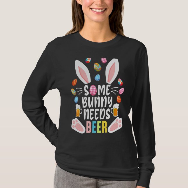 Lite Bunny behöver vara Beer Lusnyt Drinking Team  T Shirt (Framsida)