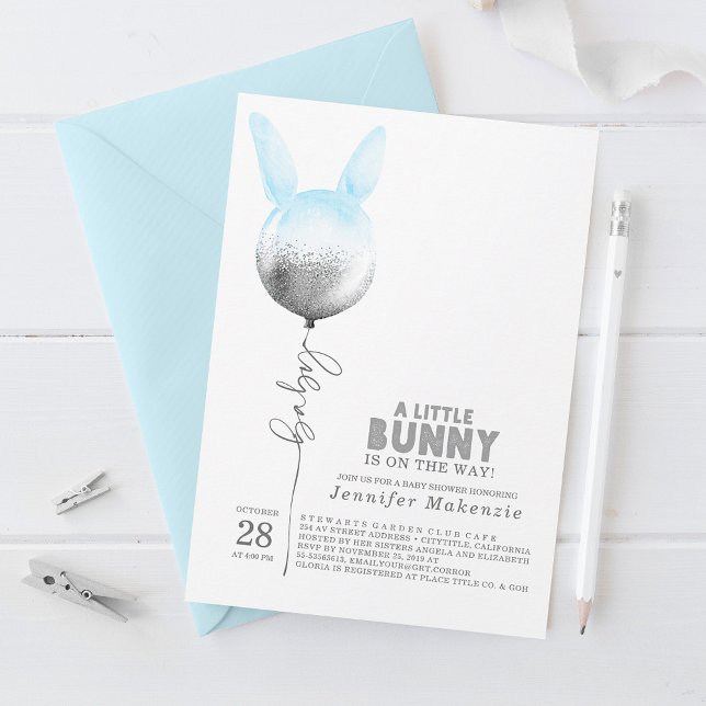Lite Bunny Blue Balloon Elegant Vår Baby Shower Inbjudningar (Skapare uppladdad)