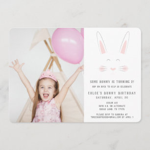 Lite bunny har födelsedag med fotokort inbjudningar