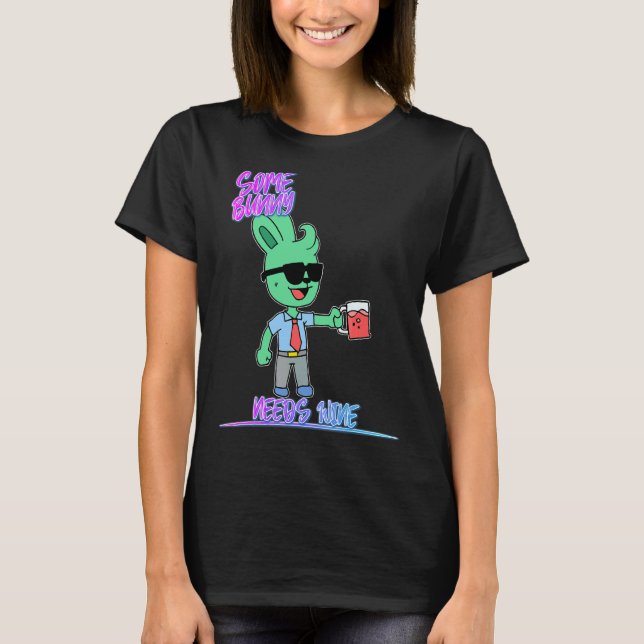 Lite Bunny Needs Vin Cute Joke T Shirt (Framsida)