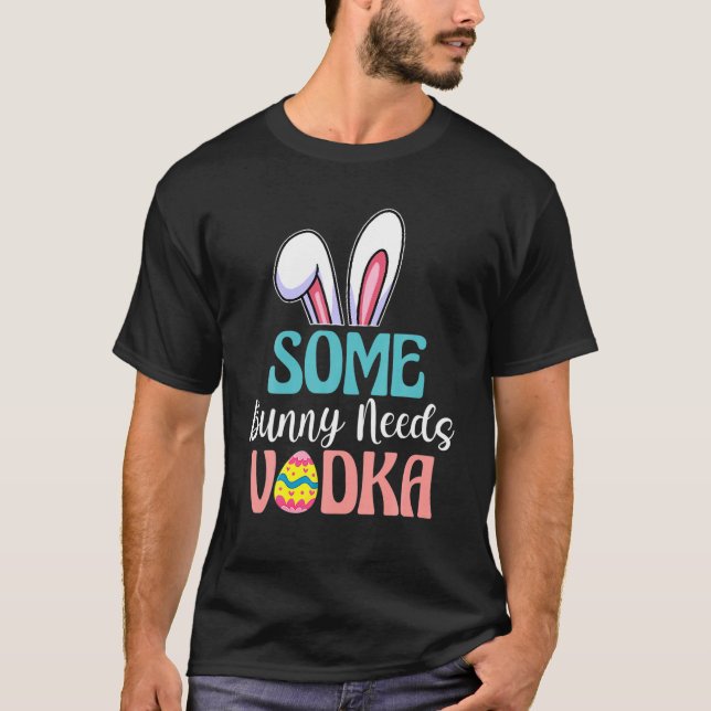 Lite Bunny Needs Vodka Funny Påsk-dricksglas T Shirt (Framsida)