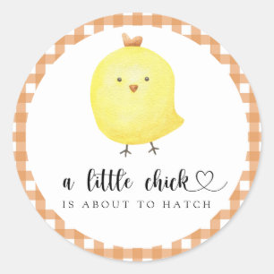 Lite Chick är på väg att kläcka babyduschen Runt Klistermärke