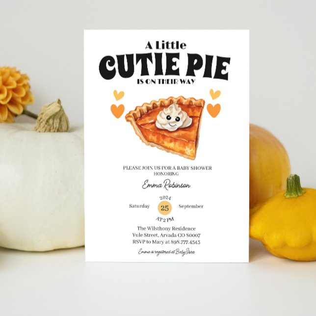 Lite cutisk pumpa paj höststölddusch inbjudningar (pie baby shower pumpkin fall autumn thanksgiving theme cute face heart orange brown mother to be)