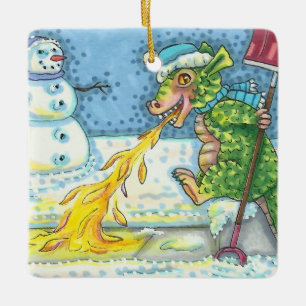 LITE DRAGON SMÄLTER OCH SKYDDA SNÖ, FUNNY CUTE JULGRANSPRYDNAD KERAMIK