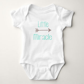 Lite förkroppsligar mirakelbabyen kostymen t-shirt