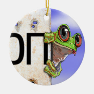 Lite grön trädgroda julgransprydnad keramik