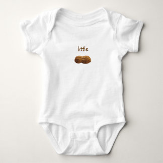 lite jordnöt tee shirt