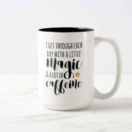 Lite magisk och mycket koffein Två-Tonad mugg