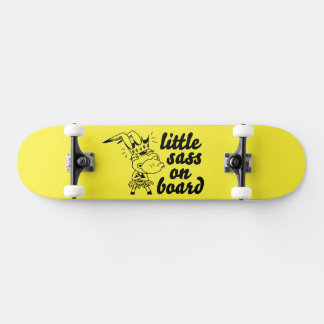 lite sass på skateboard