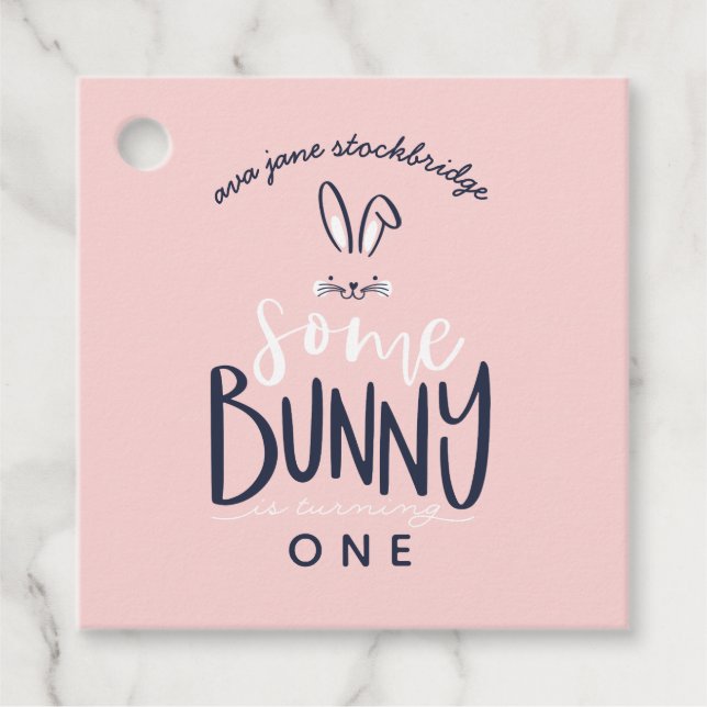 lite söt rosa barns födelsedag gåvor etiketter (Framsida)