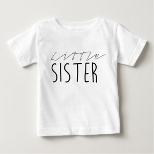 Lite svärtar systern djärv typografi tee shirt