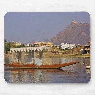 Liten båt, Lake Pichola, Udaipur, Indien. Musmatta
